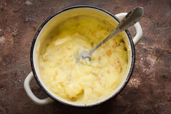картофельное пюре с жареным луком рецепт фото 9